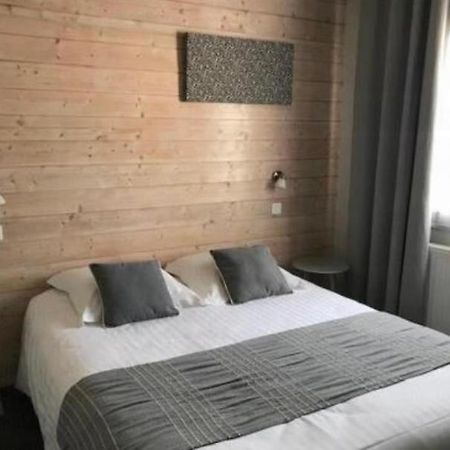 Hotel La Petite Auberge Ares Eksteriør billede