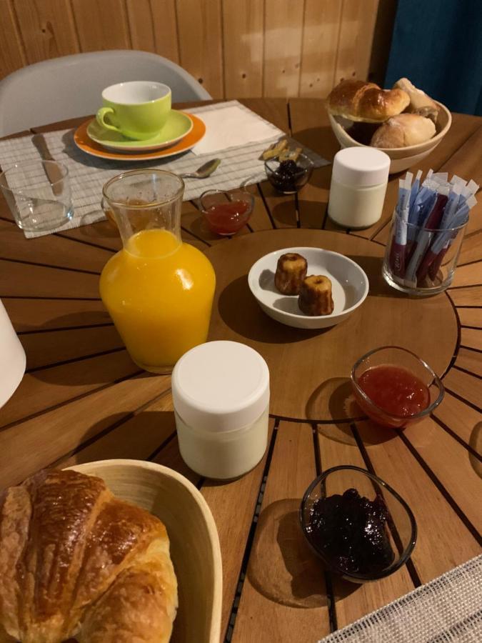 Hotel La Petite Auberge Ares Eksteriør billede