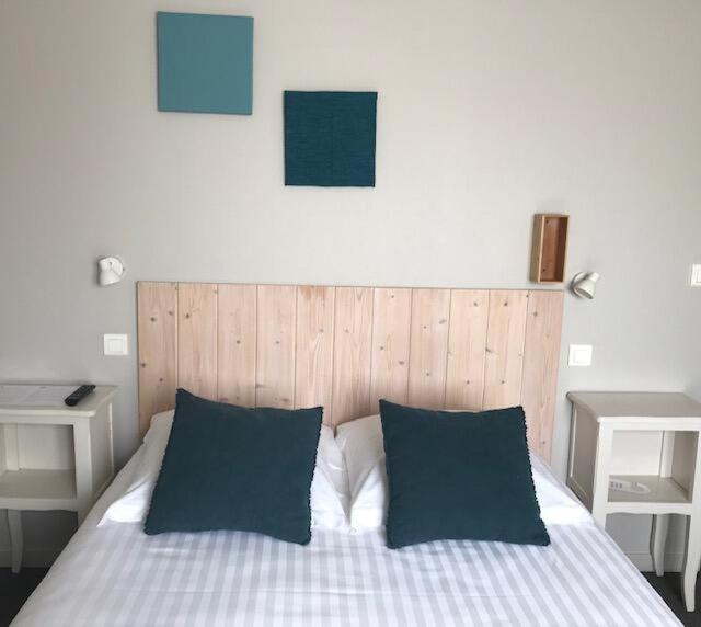 Hotel La Petite Auberge Ares Eksteriør billede